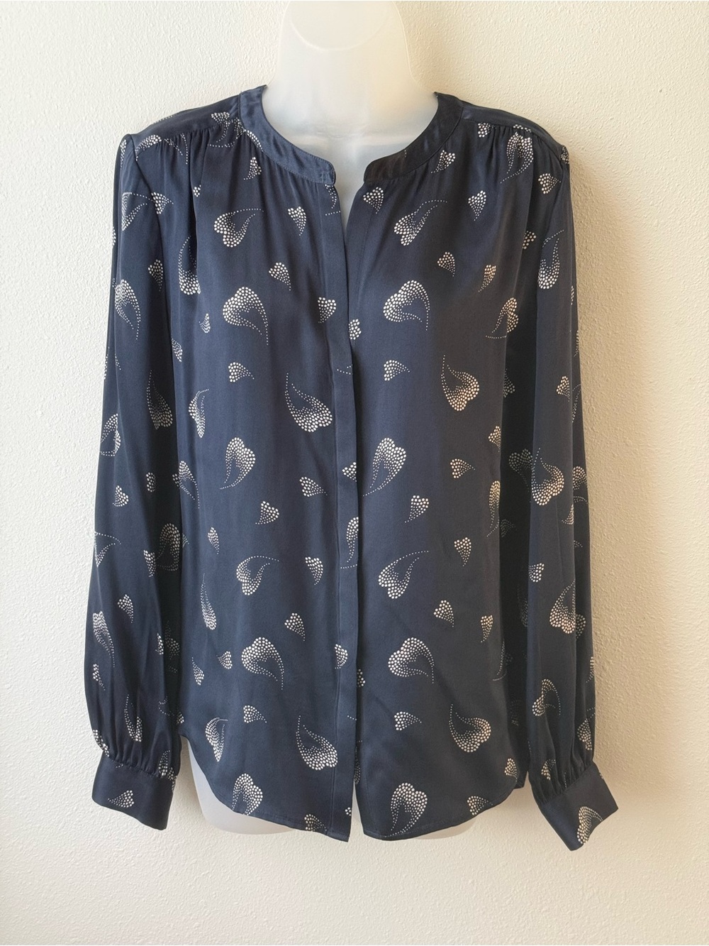 Joie 100% Silk Navy Heart Abstract Print Blouse Size M